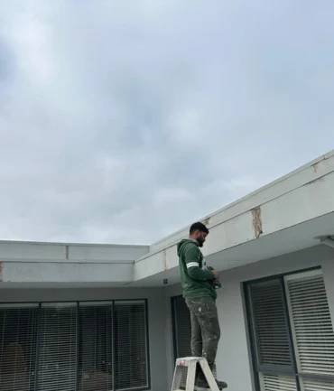 render crack repair service