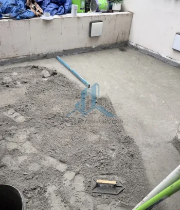 New balcony screed formed to drainage falls